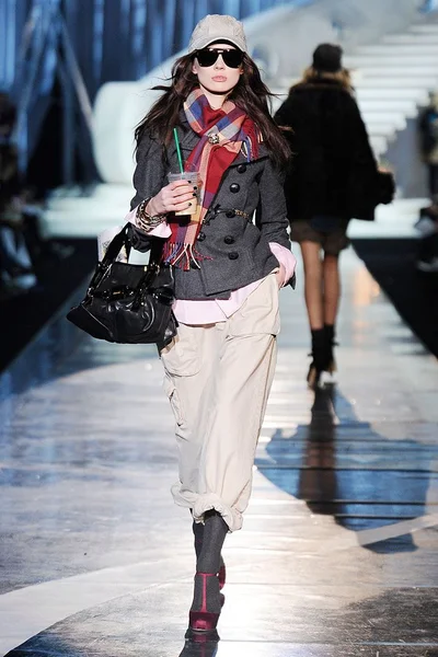Look 9